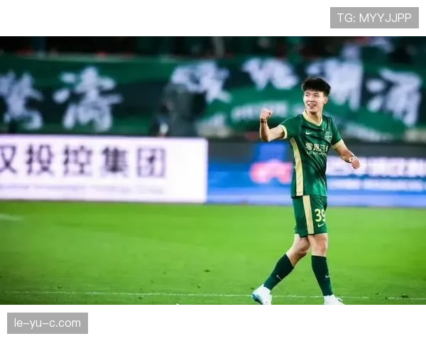 中超球员表现稳健，携手共启绿茵传奇新篇章