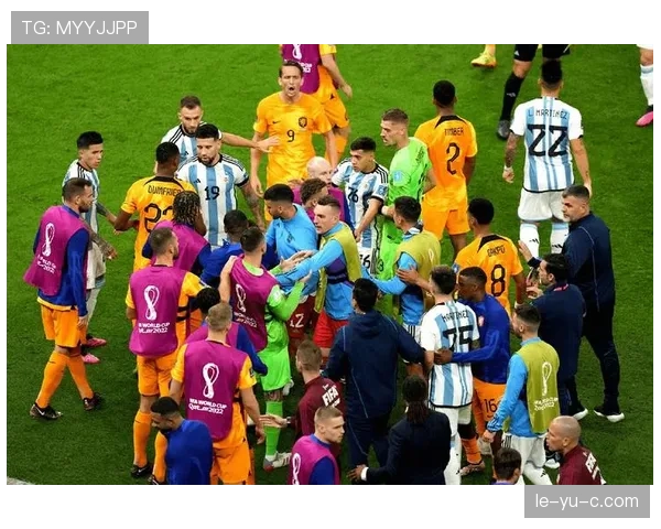 阵容臃肿压垮轮换？切尔西越调越乱，问题不在人多而在失控